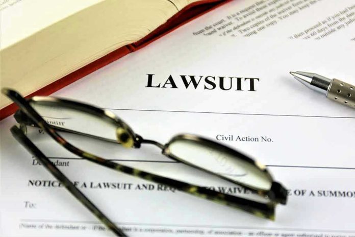 775833220 lawsuit