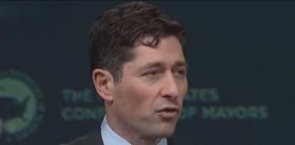 Outrage Over Mayor’s Memorial Day Move Honoring George Floyd Minnesota Mayor Jacob Frey defends fiery "get the f*** out" message to ICE after deadly shooting