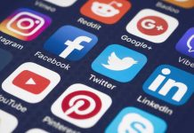 Smartphone screen showing social media app icons